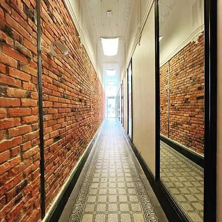 Amazing Market Square View - Ac -150m2 As R503